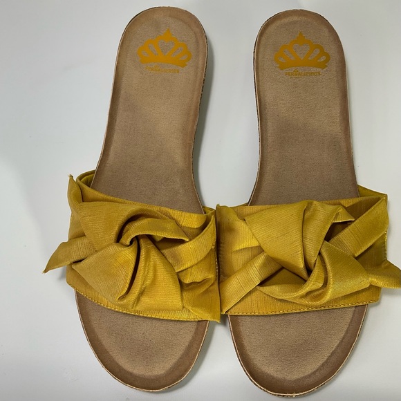 Fergalicious Moshi Sunflower Sandals Yellow Knotted Upper Cushion Insole Sz 8M - Picture 3 of 16